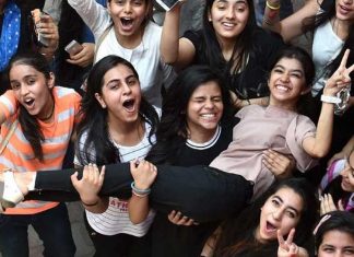 10th Result will be declared in July 2021 and FYJC Admission 2021 on time SSC Result 2021 : दहावीचा निकाल या महिन्यात लागणार, वेळेत होणार अकरावीचे प्रवेश