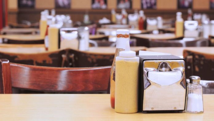 Le Deli fait partie de la culture américaine pour sa cuisine familiale et son ambiance décontractée.