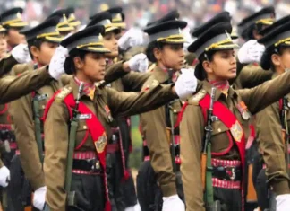 Agneepath Yojana 2.5 lakh women applied for 100 posts in Navy 82000 women Latest english News Agnipath Yojna : 100 पदांसाठी तब्बल 'इतक्या' लाख महिलांनी केला अर्ज