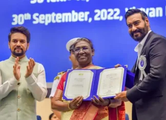 Ajay Devgan’s first reaction after receiving the National Award Ajay Devgan's first reaction after receiving the National Award