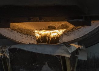 Aluminum: Mercedes-Benz turns to Constellium in the Haut-Rhin L'usine de Neuf-Brisach, dans le Haut-Rhin, fournit la plupart des constructeurs automobiles.