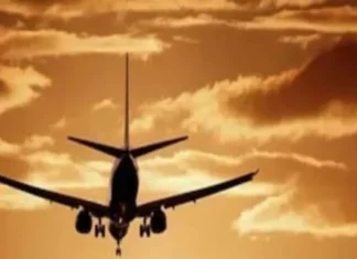 American citizen had to inform about the bomb in the plane, because of this he was arrested! American citizen had to inform about the bomb in the plane, because of this he was arrested!