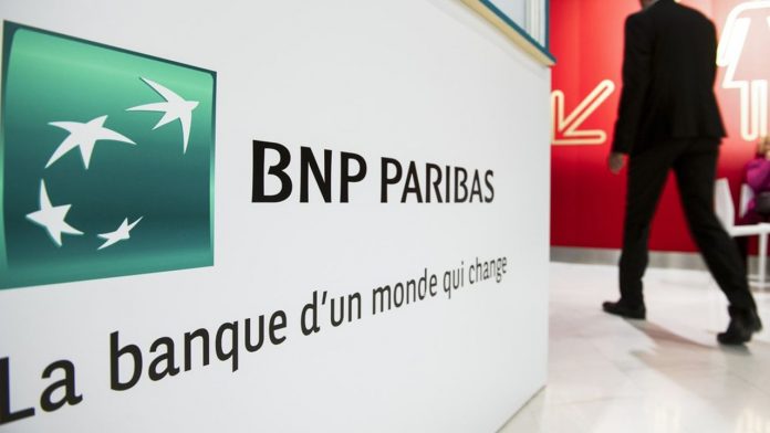BNP Paribas rappelle que son exposition aux clients du secteur de l'énergie représentait, fin 2021, moins de 4 % de l'intégralité de ses crédits à l'économie.
