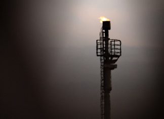 Climate: natural gas flaring emits five times more methane than estimated Le torchage de gaz est une activité réalisée essentiellement à perte.