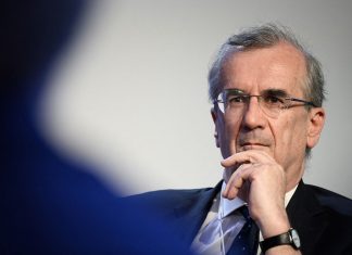 Deficit, debt: the Banque de France warns of a market reaction « Il est vital de ne pas ajouter l'incertitude à l'incertitude, et de garder nos caps », a expliqué François Villeroy de Galhau.