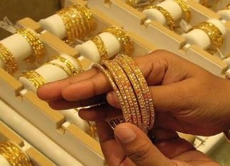 Gold and silver became cheaper on the first day of Navratri, there was a big drop in prices Gold Price : नवरात्रीच्या पहिल्या दिवशी सोने-चांदी दरात मोठी घसरण, पाहा ताजे दर