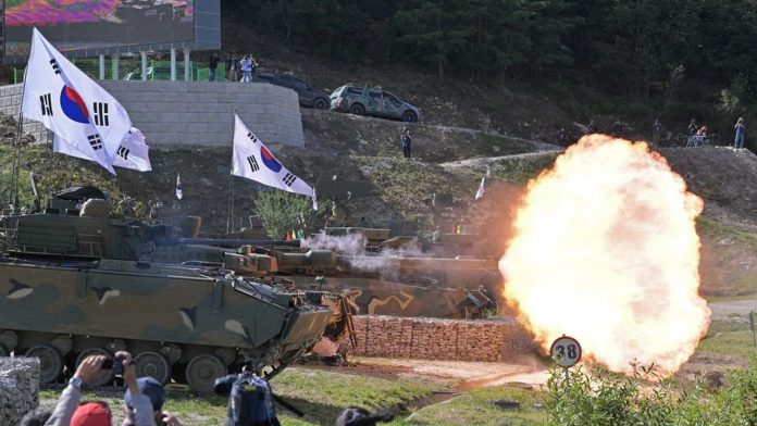 How South Korea Became a Global Arms Dealer La Corée du Sud s'impose désormais comme le huitième plus gros exportateur d'armes de la planète, alors qu'elle n'occupait que le 31e rang mondial en 2000.