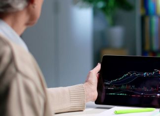 Investments for 40-60 year olds: life insurance, tontine and PEA, the winning combination! L'assurance-vie multisupport reste le premier des placements retraite tout terrain pour sécuriser une fraction de son capital à l'aide du fonds en euros tout en se ménageant de belles marges de gestion active avec l'allocation en UC (unités de compte).