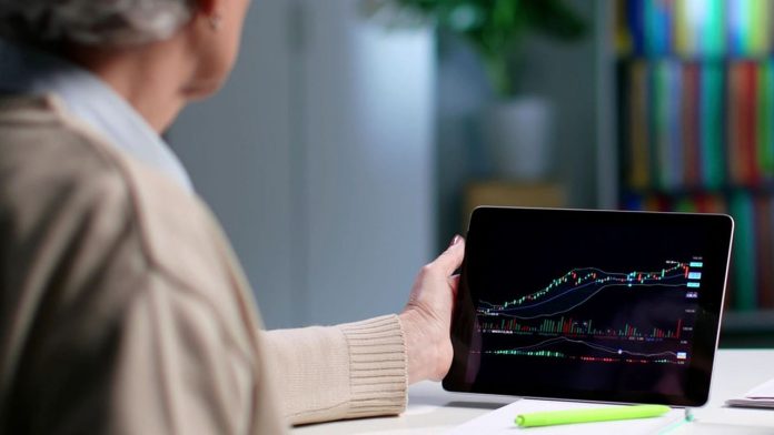 L'assurance-vie multisupport reste le premier des placements retraite tout terrain pour sécuriser une fraction de son capital à l'aide du fonds en euros tout en se ménageant de belles marges de gestion active avec l'allocation en UC (unités de compte).