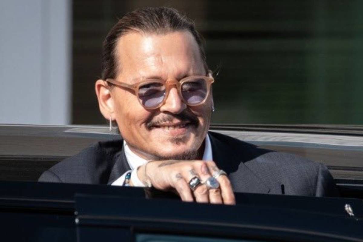 Johnny Depp Net Worth: Johnny Depp's net worth in many countries is Rs 155 crore for a movie.


