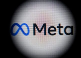 Meta freezes hiring and prepares its employees for restructuring Meta comptait plus de 83.500 employés fin juin, et a encore recruté 5.700 salariés au deuxième trimestre.