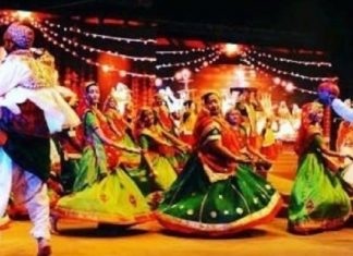 Navratri festival: Big setback in Gujarat Navratri festival : गुजरात येथे गरब्यात मोठा धक्कादायक प्रकार