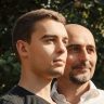 Axel Reinaud, PDG de Net Zero (à droite) et son fils Olivier, directeur général de la start-up, à Maincourt (Yvelines), en août 2022