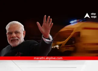 PM Narendra Modi stops his convoy to give way to an ambulance in Gujarat PM Narendra Modi stops his convoy to give way to an ambulance in Gujarat