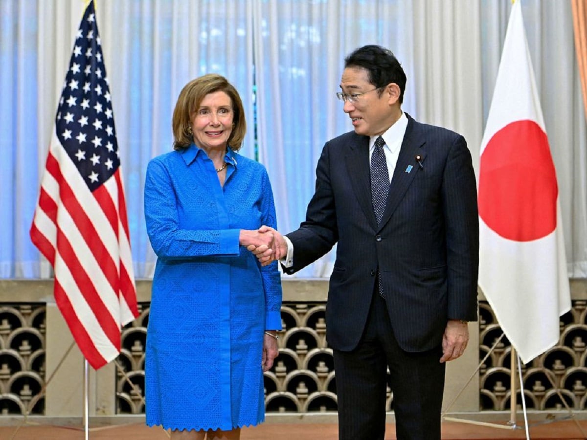 Pelosi meets Japan's PM amid tensions with China, discusses cooperation in maintaining peace in the Gulf of Taiwan
