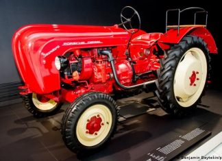 Porsche goes public at full throttle | Economy | DW A diesel tractor called Standard 218 from Porsche