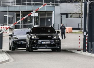 Porsche pegs its IPO price in the high range Le Macan 100 % électrique est prêt à conquérir la route à l'issue de la phase de test initiale sur l'autodrome du Centre de développement de Porsche à Weissach.