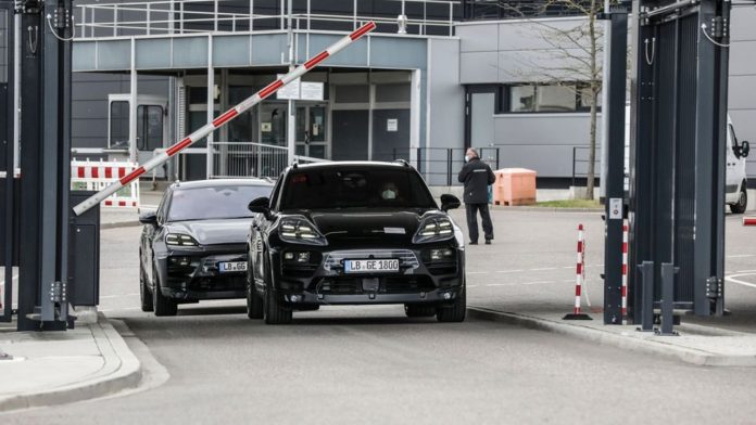Porsche pegs its IPO price in the high range Le Macan 100 % électrique est prêt à conquérir la route à l'issue de la phase de test initiale sur l'autodrome du Centre de développement de Porsche à Weissach.