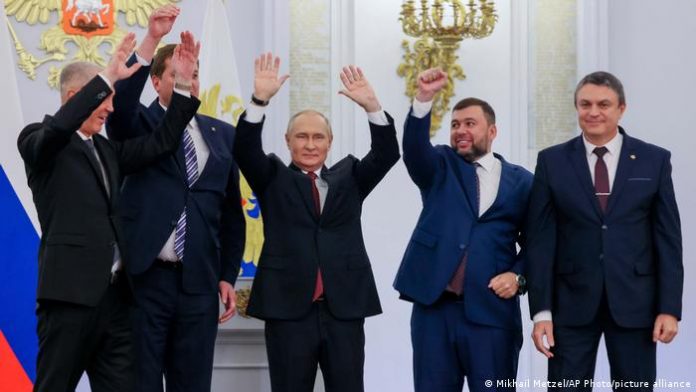 Kremlin chief Putin and the occupation chiefs of the eastern regions of Ukraine cheer