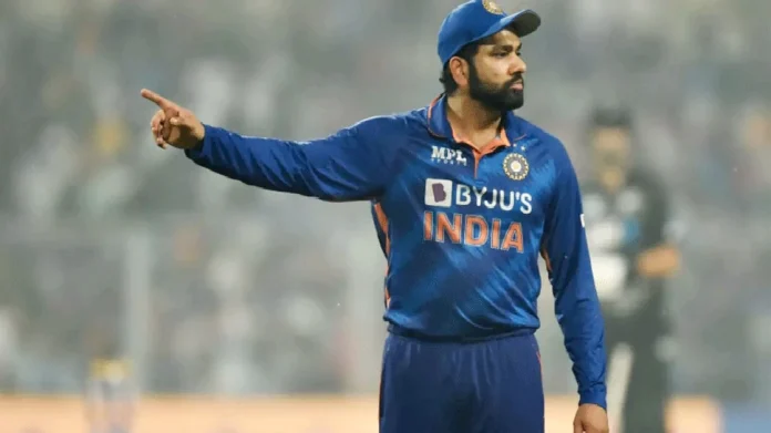 Rohit Sharma broke the tradition of Team India for so VIDEO : इतक्या वर्षांची परंपरा Rohit sharma ने मोडीत काढली, पाहा काय केलं कर्णधाराने?