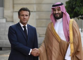 Saudi Arabia: Crown Prince becomes Prime Minister Mohammed ben Salmane lors de sa rencontre avec Emmanuel Macron cet été.