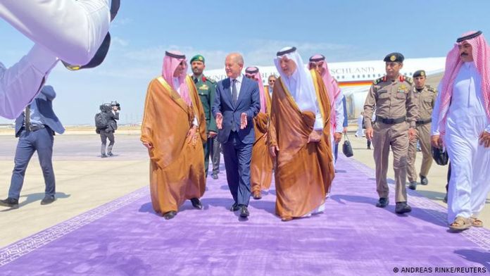 Olaf Scholz in Saudi Arabia 