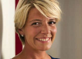 Simone Strickner, in the leading role at Cours Florent Simone Strickner