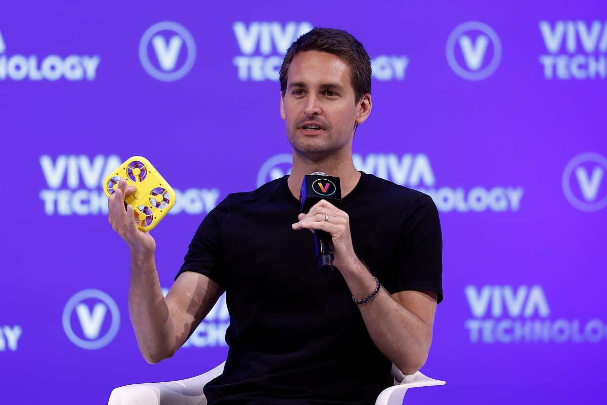 Snap Said to Shut Down Development of Pixy Flying Selfie Drone Camera: Report