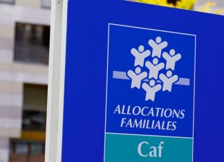 Social benefits: the rebound in activity in 2021 has reduced the number of beneficiaries La mise en place de la « contemporanéisation » des ressources pour le calcul des aides en 2021 a entraîné une forte diminution du nombre d'allocataires d'aides au logement.