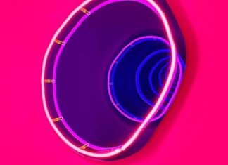 Spotlight on neon at the contemporary art fair Art Fair // Dijon L'oeuvre d'Esther Ruiz (galerie Sobering) est exposée à l'Art Fair// Dijon.