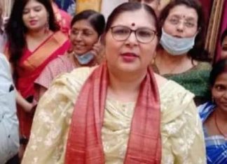Strange answer of Bihar IAS officer, ABN of student asking for free sanitary pad ‘…नंतर म्हणाल Condom द्या,’;Sanitary Padबाबत प्रश्न विचारताच महिला IAS अधिकाऱ्याचे धक्कादायक वक्तव्य