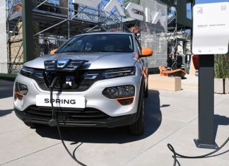 The electric car at 100 euros, a presidential promise that is faltering La mesure pourrait aboutir à favoriser des voitures importées de Chine, comme la Dacia Spring.