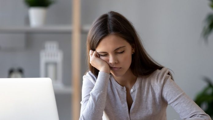 La narcolepsie est un trouble rare du sommeil, marqué par une grande somnolence pendant la journée et une difficulté à rester éveillé.