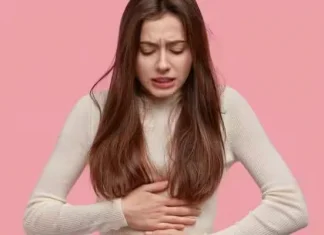 These are some tips to use it during periods during office and to relax in work lifestyle Ooops! ऑफिसमध्ये periods आले तर काय करायचं; अशा प्रश्न सतावतो? मग फोलो करा 'या' टीप्स