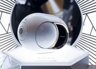 These success stories that relaunched French electronics Enceinte acoustique Devialet Phantom. Après les déboires de ses anciennes gloires, le secteur de l'électronique grand public se cherche depuis des années une tête de pont comme Devialet.