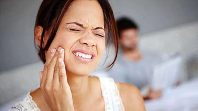 दातदुखी जाणवतेय? सावधान व्हा...हार्ट अटॅकचं लक्षण असू शकतं