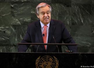 Ukraine news: many dead in attack on civilian convoy | Current Europe | DW UN Secretary-General Antonio Guterres
