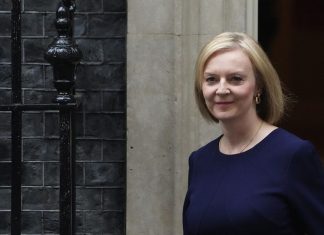 United Kingdom: Liz Truss assures that the government has “the right project”, despite the turbulence Liz Truss assure qu'elle a « le bon projet ».