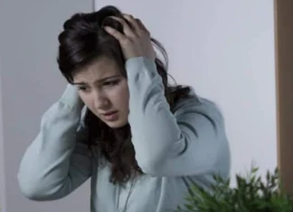 Use these tips to control bed bugs that can cause mental problems See Health Tips धक्कादायक! ढेकूण चावल्यावर होतात मानसिक आजार? वेळीच करा उपाय नाहीतर...