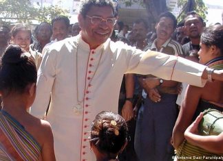 Vatican confirms abuse allegations against Nobel Peace Prize winners Current Asia | DW East Timor | Bishop Carlos Belo