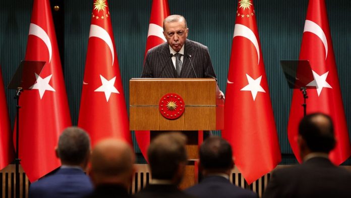 La Turquie avait annoncé un élargissement de l'usage des cartes russes après une rencontre entre son président Recep Tayyip Erdoğan et Vladimir Poutine.