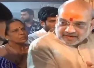 When Amit Shah warned Jay Shah, video went viral ABN जेव्हा गृहमंत्री अमित शाह वडिलांच्या भूमिकेत असतात; जय शाहांना फटकारल्याचा Video Viralजेव्हा गृहमंत्री अमित शाह वडिलांच्या भूमिकेत असतात; जय शाहांना फटकारल्याचा Video Viral