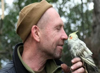 When Ukraine’s army fighting a war with Russia saved the parrot, know the full story When Ukraine's army fighting a war with Russia saved the parrot, know the full story