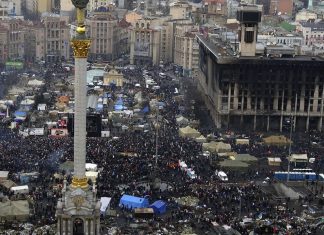 When the city becomes a revolution La place de l'Indépendance, à Kiev.