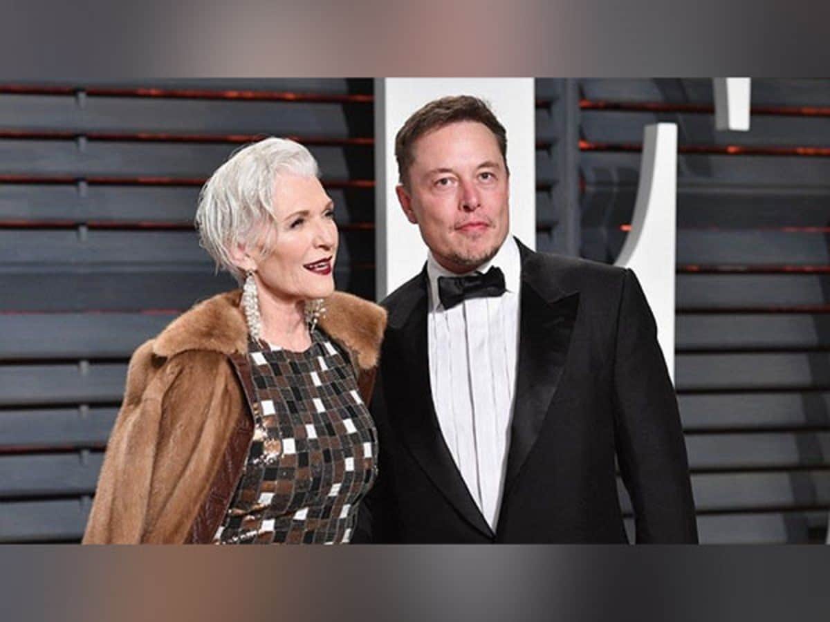 World's richest man Elon Musk sleeps in mom's garage, billionaire's mom reveals

