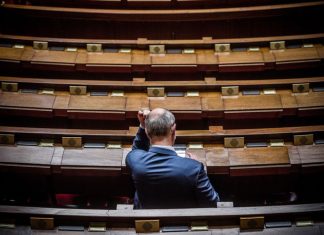XVIth legislature: an unprecedented National Assembly XVIth legislature: an unprecedented National Assembly