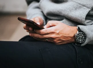 YouTube, Facebook to fight online extremism, commit to educating young users: report YouTube, Facebook Commit to Tackling Online Extremism, Educating Younger Users: Report