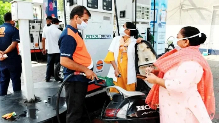 Petrol Price Today: &#039;या&#039; शहरात वाढले पेट्रोल-डिझेलचे दर; वाचा आजचे दर     