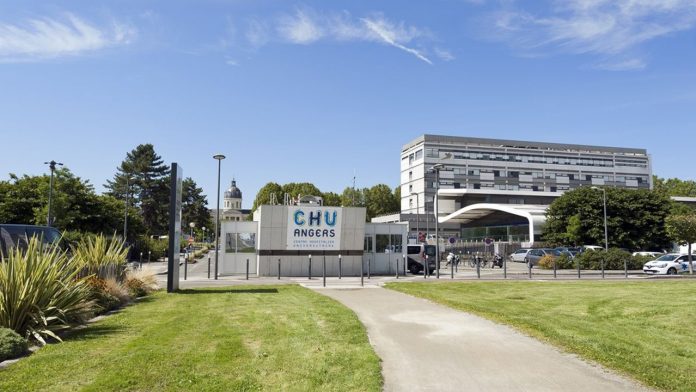 At the CHU d'Angers, a plan to attract and retain Une dizaine d'apprentis, sur des fonctions d'aide-soignant ou de manipulateur en électroradiologie médical, sont à ce jour accueillis au CHU d'Angers