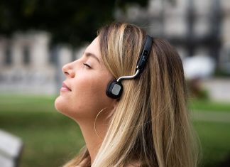 Attitud launches its first open-ear headphones in France Attitud a opté pour la conduction aérienne directionnelle afin de rendre son casque audio moins intrusif.